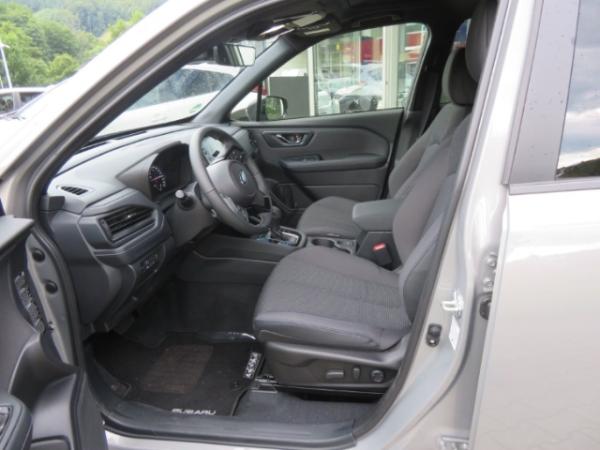 Subaru Forester 2.0ie Lineartronic Exclusive Panorama Navi Dyn. Kurvenlicht e-Sitze SD SHZ