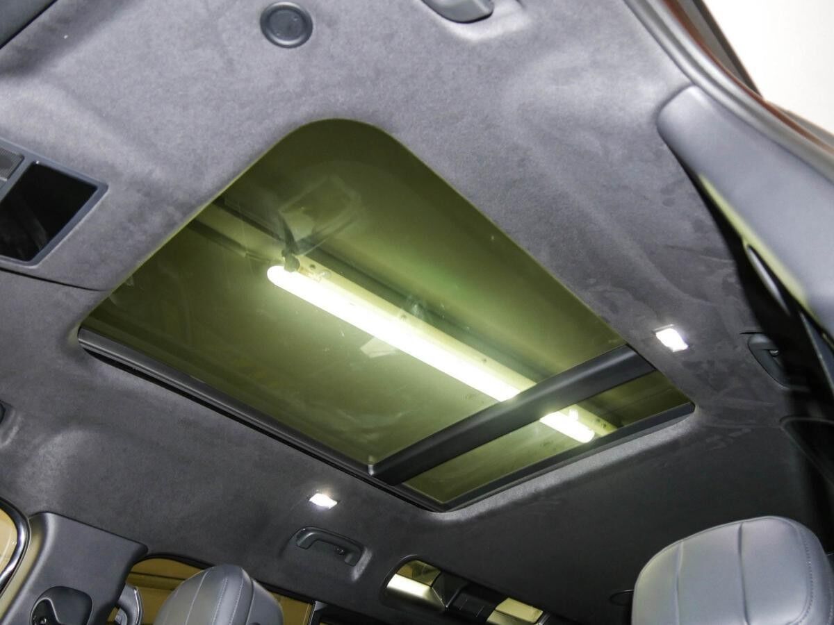 Land Rover Defender 110 D300 AWD Sedona Edition- SOFORT VERFÜGBAR - 5 Jahre Garantie