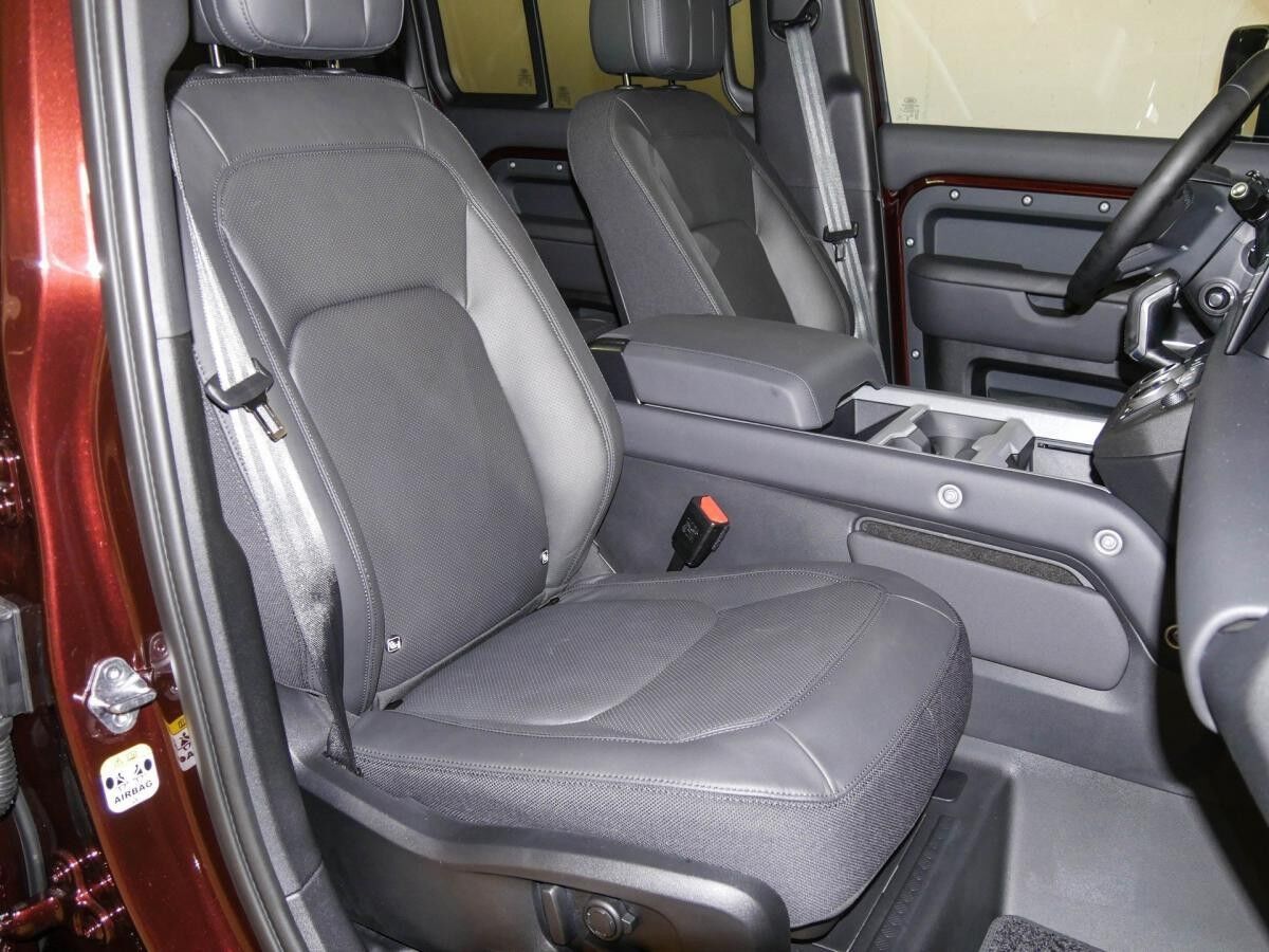 Land Rover Defender 110 D300 AWD Sedona Edition- SOFORT VERFÜGBAR - 5 Jahre Garantie