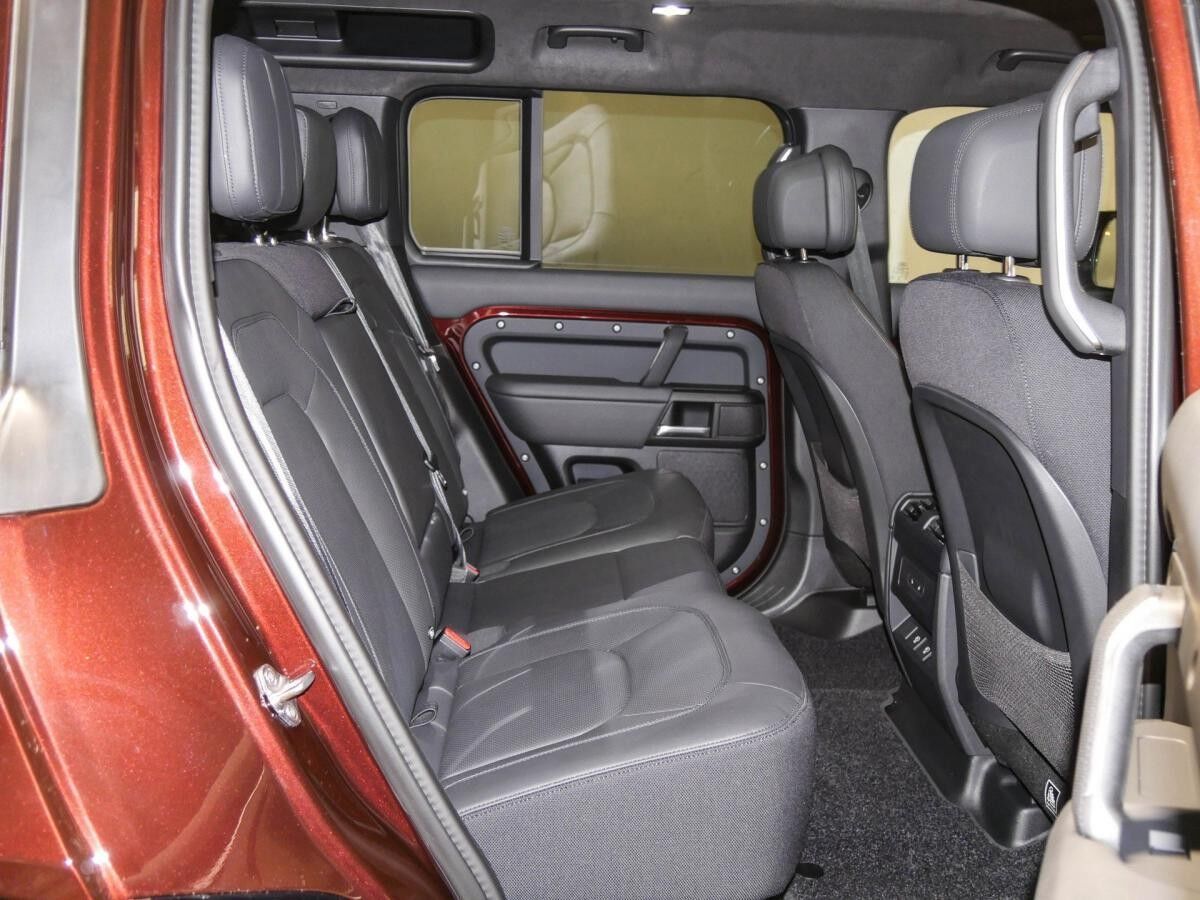 Land Rover Defender 110 D300 AWD Sedona Edition- SOFORT VERFÜGBAR - 5 Jahre Garantie