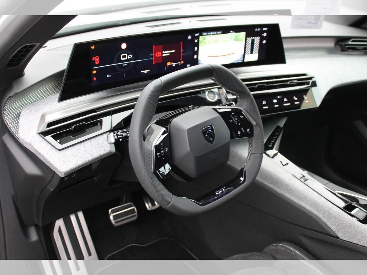 Peugeot 5008 GT Hybrid 145 e-DSC6