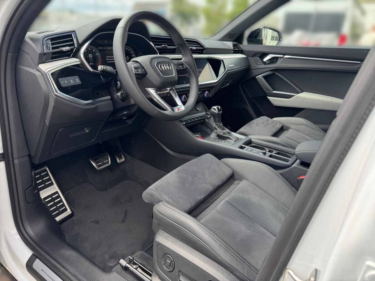 Audi Q3 S line 35 TFSI S tronic
