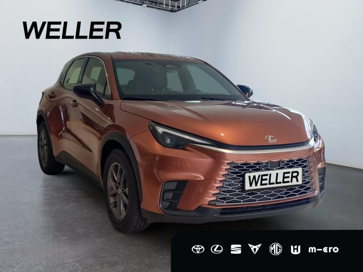 Lexus LBX inkl. Komfort Paket & Sonderlackierung | sofort verfügbar in Leipzig Lexus LBX inkl. Komfort Paket & Sonderlackierung | sofort verfügbar in Leipzig