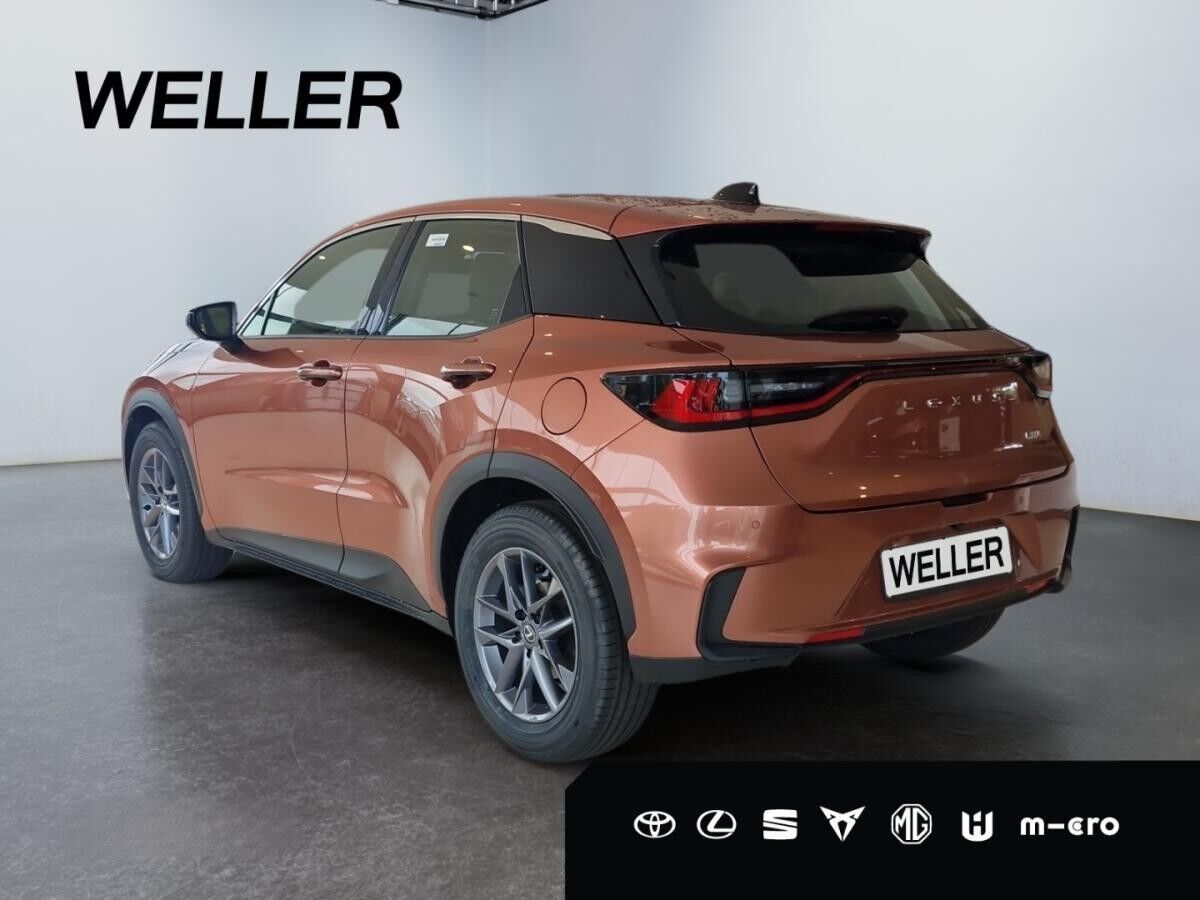 Lexus LBX inkl. Komfort Paket & Sonderlackierung | sofort verfügbar in Leipzig Lexus LBX inkl. Komfort Paket & Sonderlackierung | sofort verfügbar in Leipzig