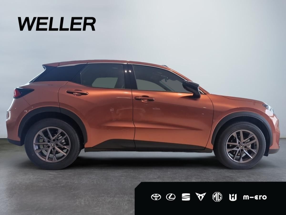 Lexus LBX inkl. Komfort Paket & Sonderlackierung | sofort verfügbar in Leipzig Lexus LBX inkl. Komfort Paket & Sonderlackierung | sofort verfügbar in Leipzig