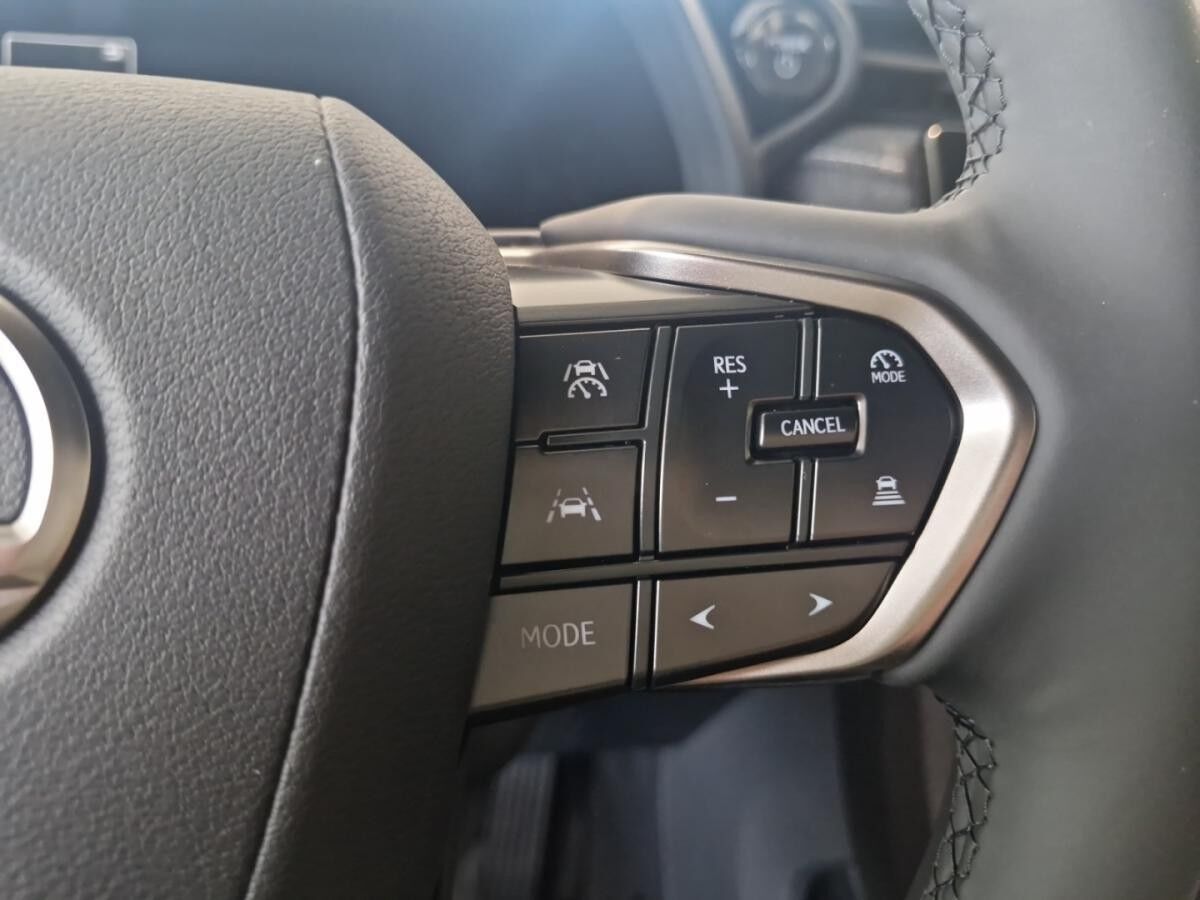 Lexus LBX inkl. Komfort Paket & Sonderlackierung | sofort verfügbar in Leipzig Lexus LBX inkl. Komfort Paket & Sonderlackierung | sofort verfügbar in Leipzig