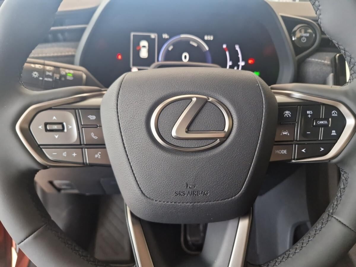 Lexus LBX inkl. Komfort Paket & Sonderlackierung | sofort verfügbar in Leipzig Lexus LBX inkl. Komfort Paket & Sonderlackierung | sofort verfügbar in Leipzig