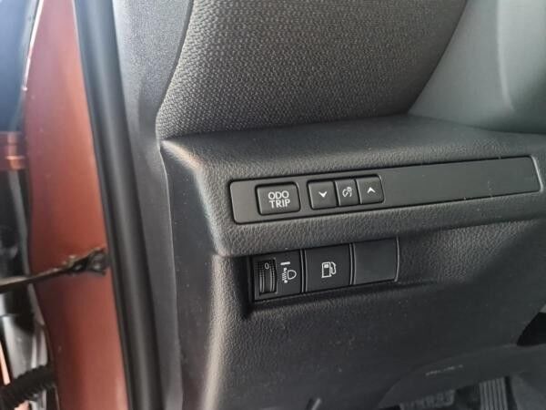 Lexus LBX inkl. Komfort Paket & Sonderlackierung | sofort verfügbar in Leipzig