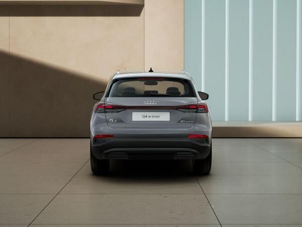 Audi Q4 e-tron 40 *NAVI*SHZ*KLIMA*el.HECK*DAB*