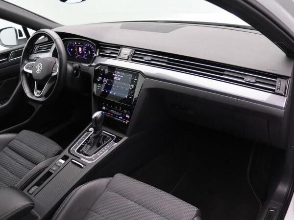 Volkswagen Passat Variant R-Line 2.0TDI 4M DSG/ Matrix, AHK