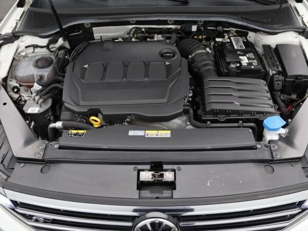 Volkswagen Passat Variant R-Line 2.0TDI 4M DSG/ Matrix, AHK