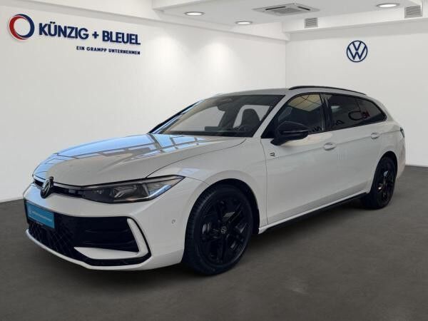 Volkswagen Passat Variant 2.0 TDI R-Line 4M*NAV*360°Kam*AHK*MATRIX*