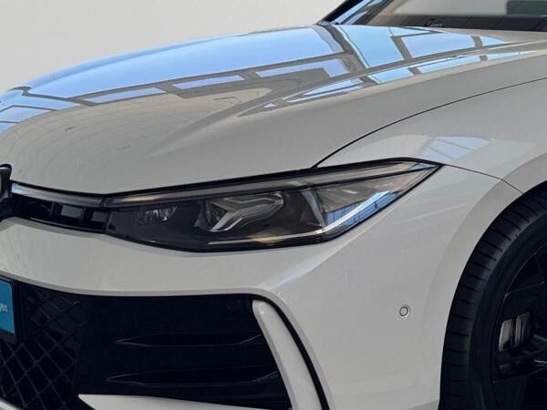 Volkswagen Passat Variant 2.0 TDI R-Line 4M*NAV*360°Kam*AHK*MATRIX*