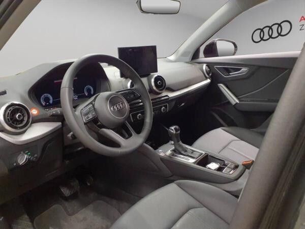 Audi Q2 35 TDI quattro LED Navi AHK Kamera