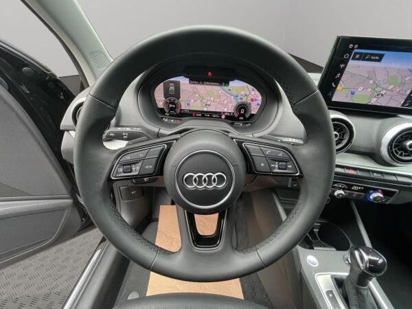 Audi Q2 35 TDI quattro LED Navi AHK Kamera