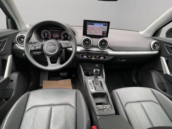 Audi Q2 35 TDI quattro LED Navi AHK Kamera