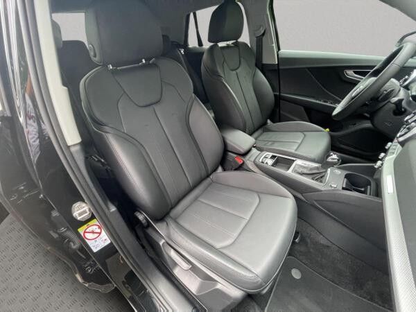 Audi Q2 35 TDI quattro LED Navi AHK Kamera