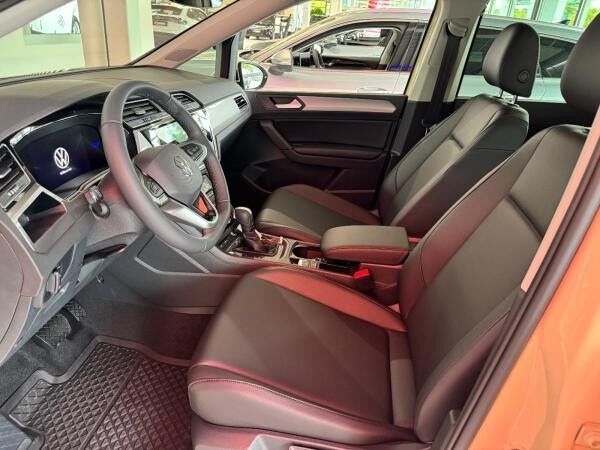 Volkswagen Touran TAXI TDI DSG 7-Sitzer | R-KAMERA