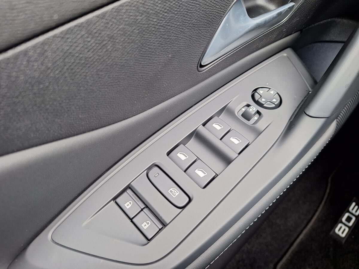 Peugeot 308 SW Allure PureTech130 EAT8 !BLACKDEAL!