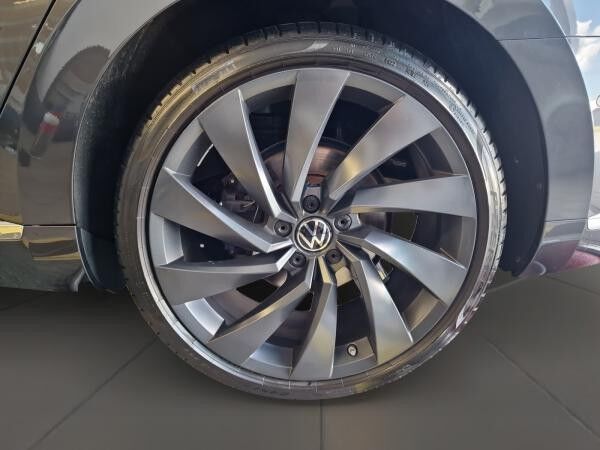 Volkswagen Arteon Shooting Brake 2.0 TDI R-Line Matrix 360