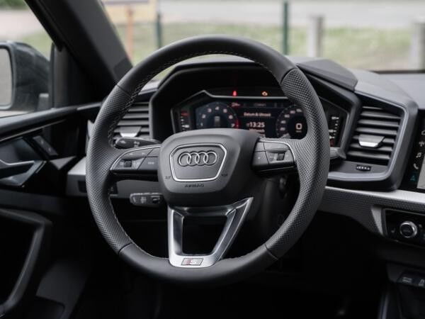Audi A1 allstreet 35 TFSI  S line Int. ACC LED Navi virtual Kamera privacy