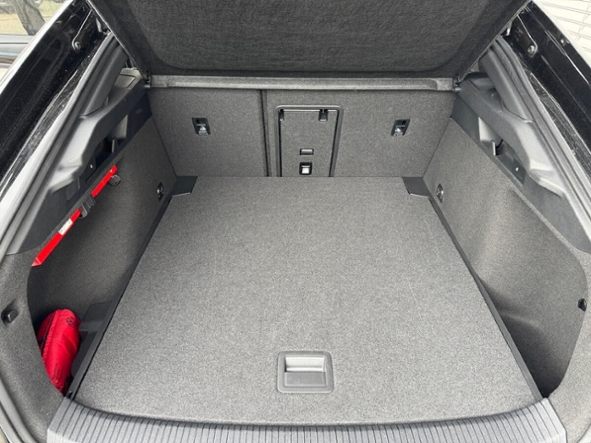 Volkswagen ID.7 Pro 82kWh *MATRIX*EASYOPEN*H&K*DCC* Volkswagen ID.7 Pro 82kWh *MATRIX*EASYOPEN*H&K*DCC*