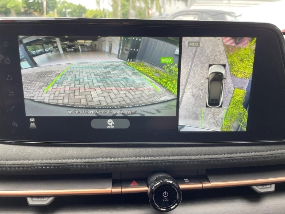 Nissan Ariya EVOLVE e-4ORCE 87kWh 306PS HUD El. Panodach Navi Leder Digitales Cockpit