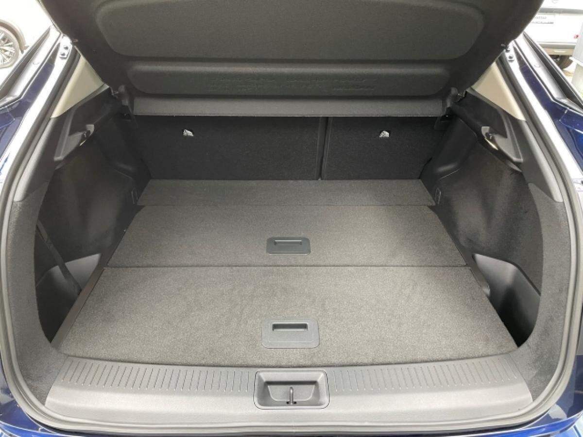 Nissan Ariya EVOLVE e-4ORCE 87kWh 306PS HUD El. Panodach Navi Leder Digitales Cockpit