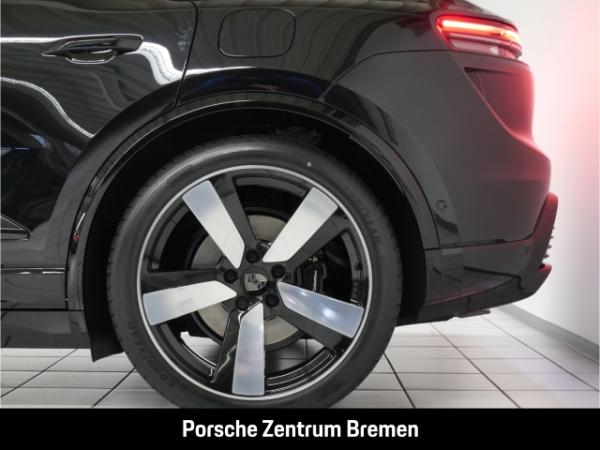 Porsche Macan Electric Turbo Sportpaket Burmester Panodach Hinterachslenkung