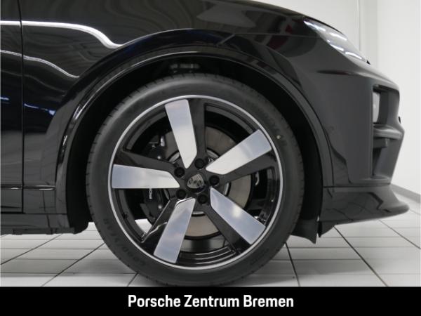Porsche Macan Electric Turbo Sportpaket Burmester Panodach Hinterachslenkung