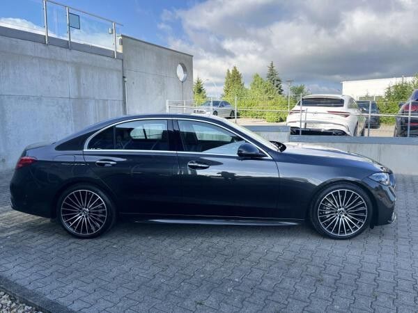 Mercedes-Benz C 300 d AMG+AHK+Distr+Burmester+KeyGo+HeadUp+19"