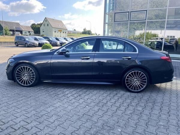 Mercedes-Benz C 300 d AMG+AHK+Distr+Burmester+KeyGo+HeadUp+19"