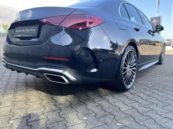 Mercedes-Benz C 300 d AMG+AHK+Distr+Burmester+KeyGo+HeadUp+19"