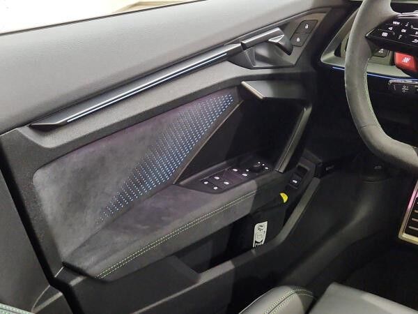 Audi RS3 Sportback Matrix LM 19" Navi RFK Leder Sonos