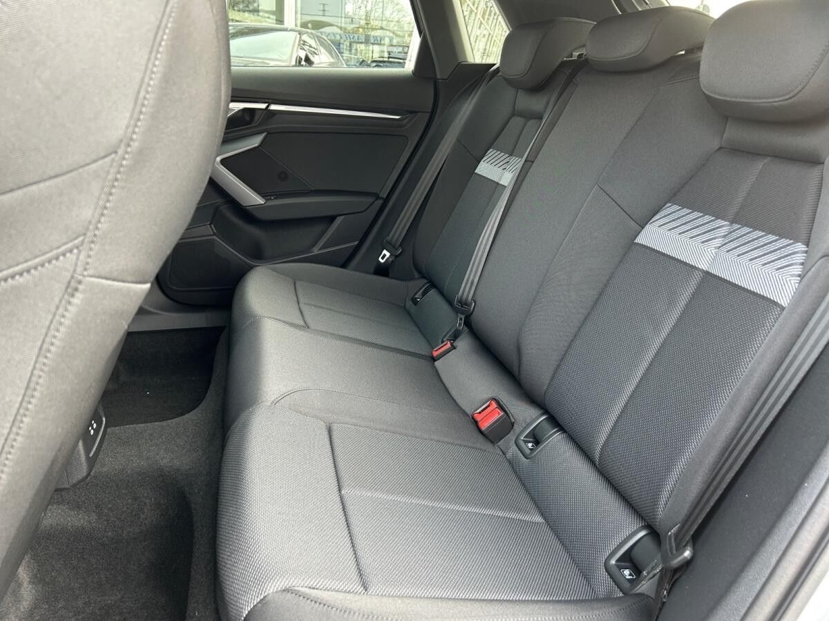 Audi A3 Sportback advanced 30 TFSI S tronic ,PDC,Kam.