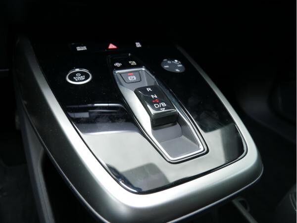 Audi Q4 e-tron Q4 55 e-tron quattro MATRIX/NAVI/AHK