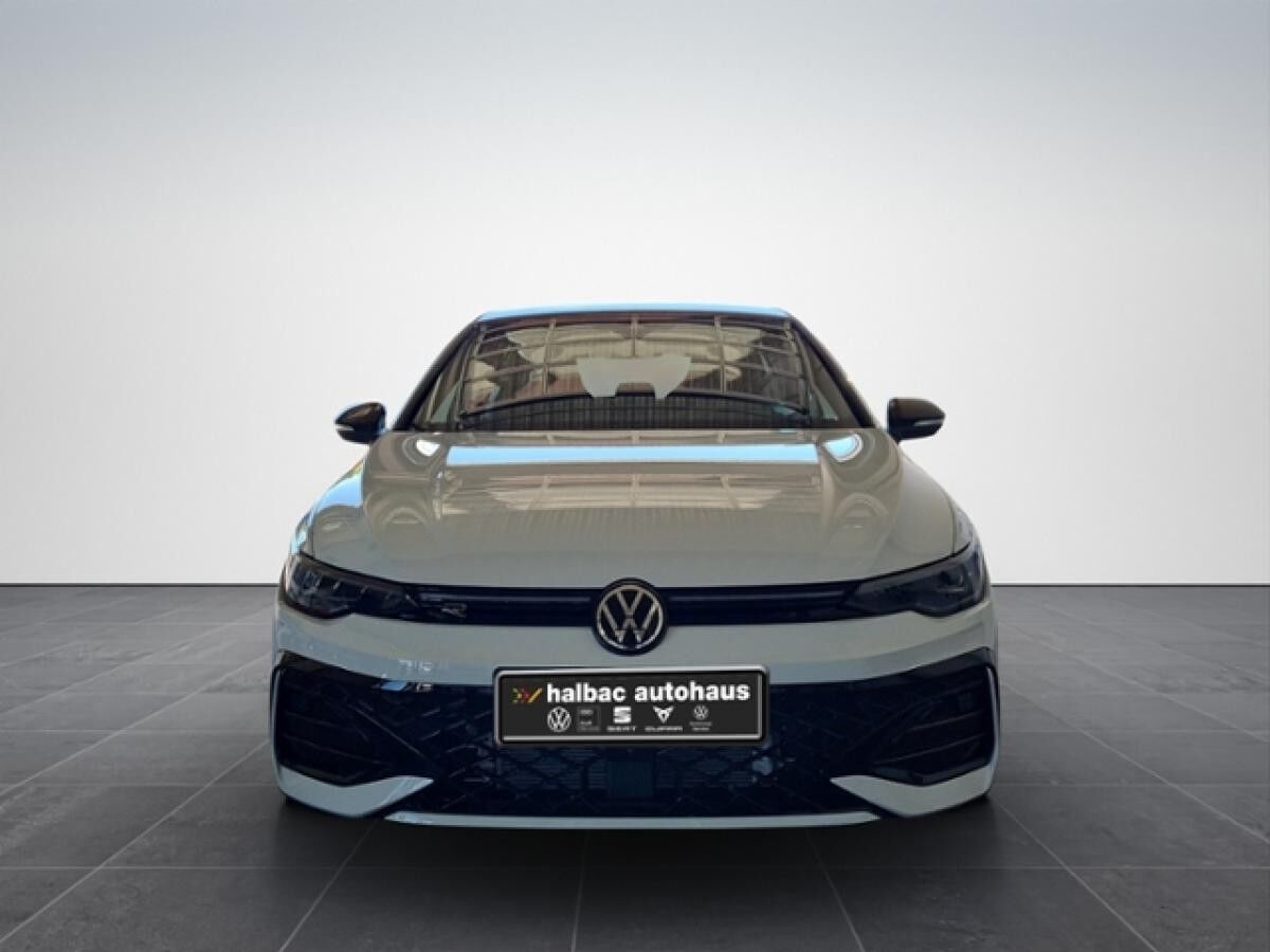 Volkswagen Golf 1.5 eTSI DSG R-Line+BLACKSTYLE+IQLIGHT+NAVI
