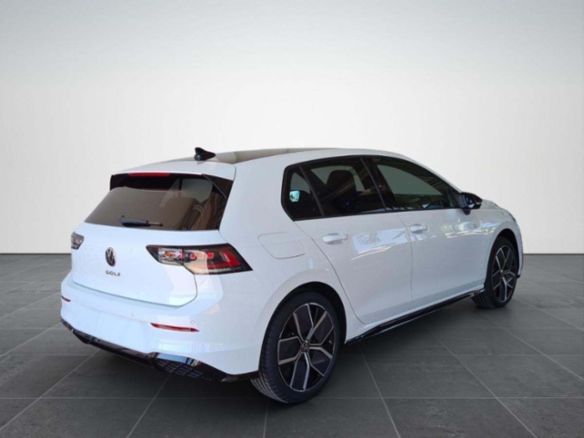 Volkswagen Golf 1.5 eTSI DSG R-Line+BLACKSTYLE+IQLIGHT+NAVI