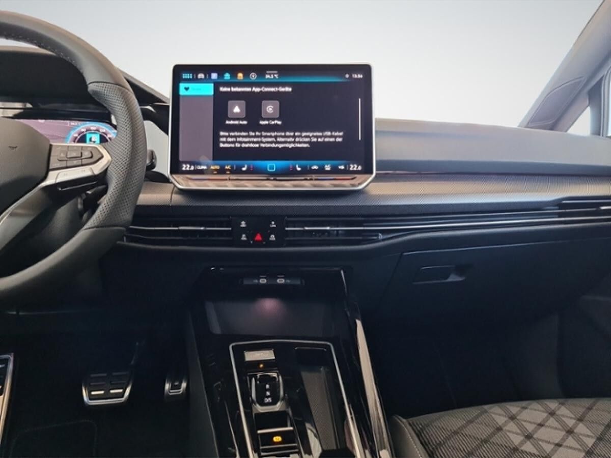 Volkswagen Golf 1.5 eTSI DSG R-Line+BLACKSTYLE+IQLIGHT+NAVI