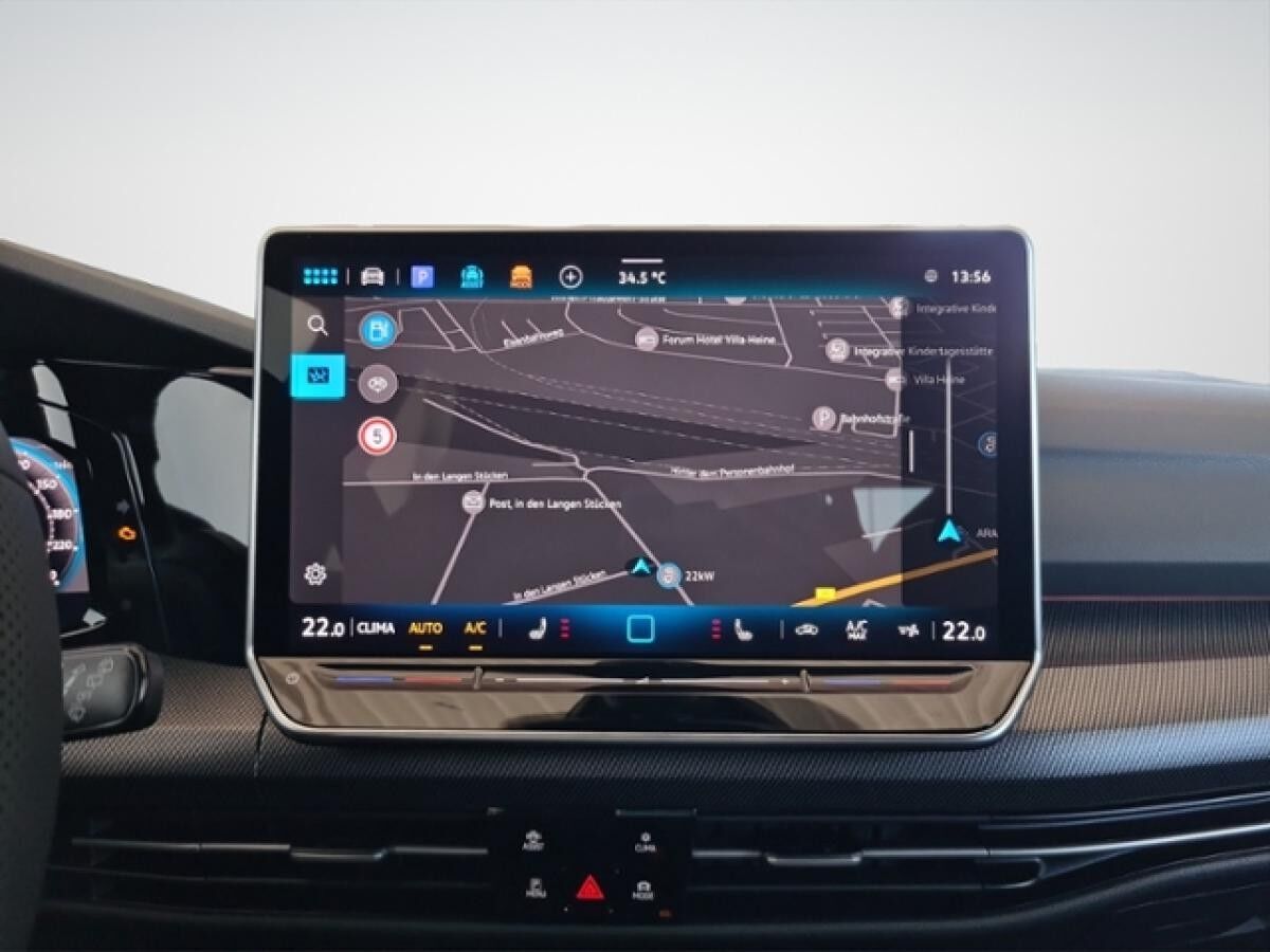 Volkswagen Golf 1.5 eTSI DSG R-Line+BLACKSTYLE+IQLIGHT+NAVI