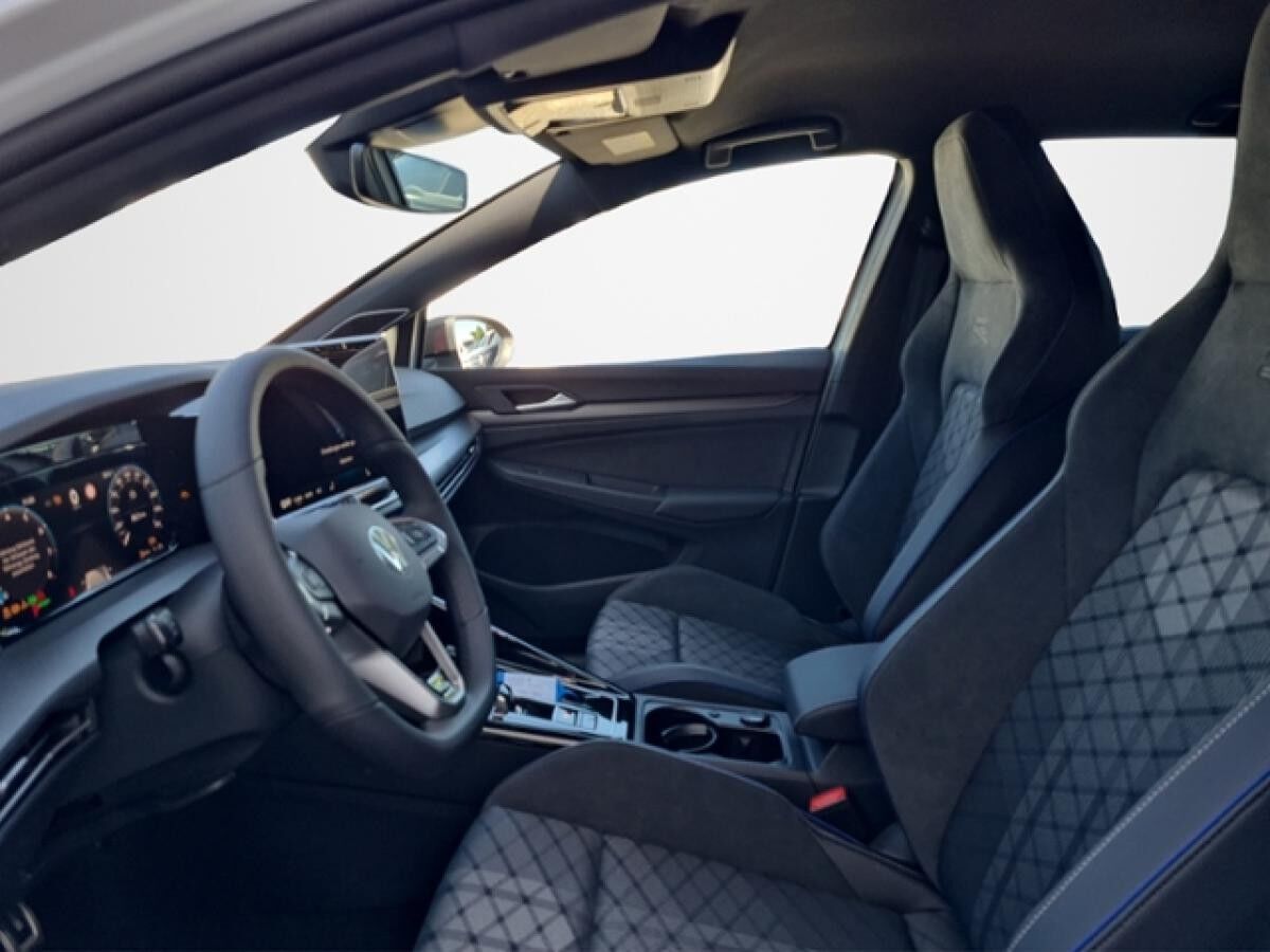 Volkswagen Golf 1.5 eTSI DSG R-Line+WR+BLACKSTYLE+NAVI+HARM