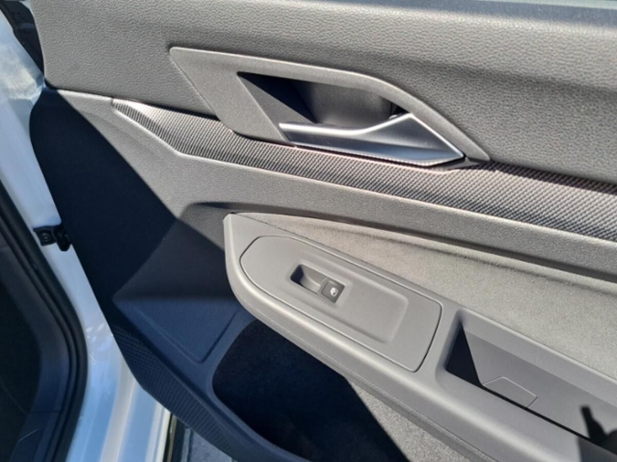 Volkswagen Golf 1.5 eTSI DSG R-Line+WR+BLACKSTYLE+NAVI+HARM