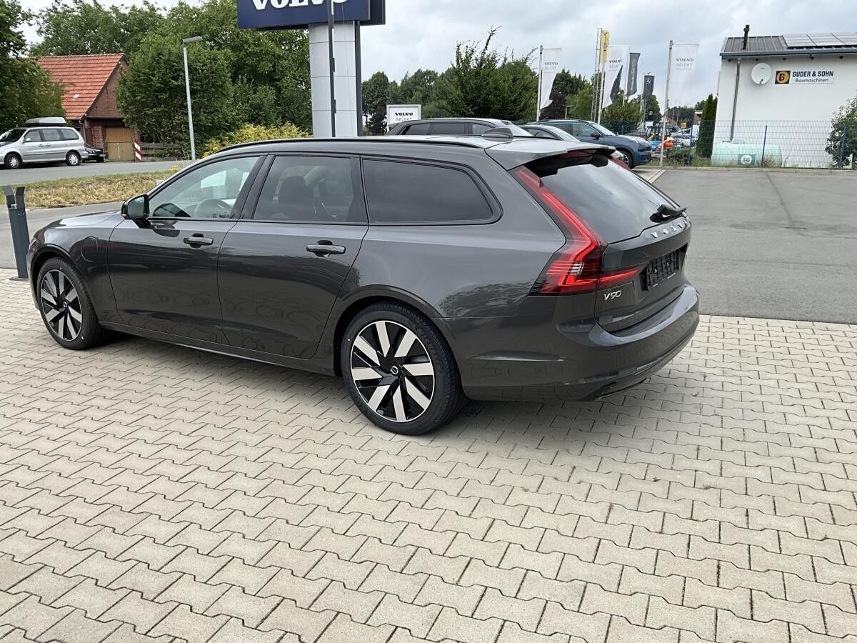 Volvo V90 T6 Plus Dark Plug in Hybrid *Sofort Verfügbar*