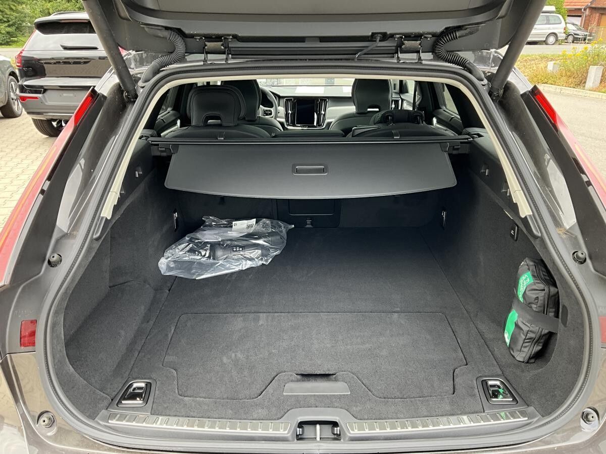 Volvo V90 T6 Plus Dark Plug in Hybrid *Sofort Verfügbar*