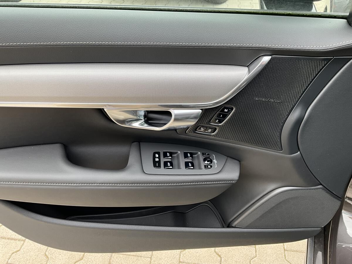 Volvo V90 T6 Plus Dark Plug in Hybrid *Sofort Verfügbar*