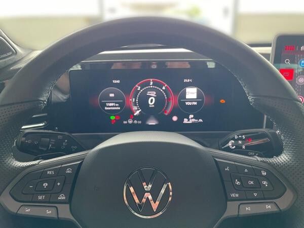 Volkswagen Passat Variant R-Line 2,0 TDI *DSG*Nav*Leder*AHK*Pano*Harman*HuD