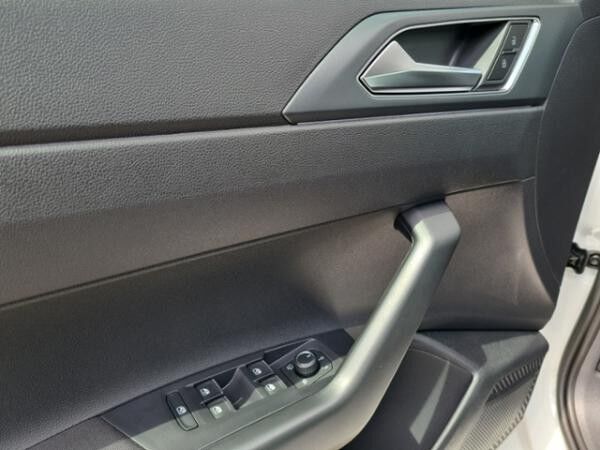 Volkswagen Taigo 1.5 TSI DSG R-LINE+MATRIX+NAVI+WR+BLACKSTY