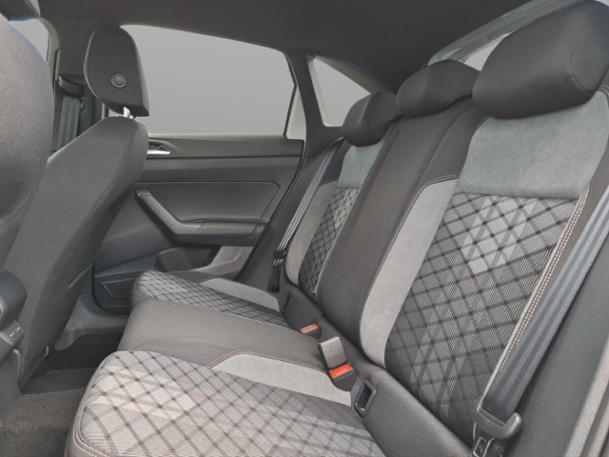 Volkswagen Taigo 1.5 TSI DSG R-LINE+MATRIX+NAVI+WR+BLACKSTY