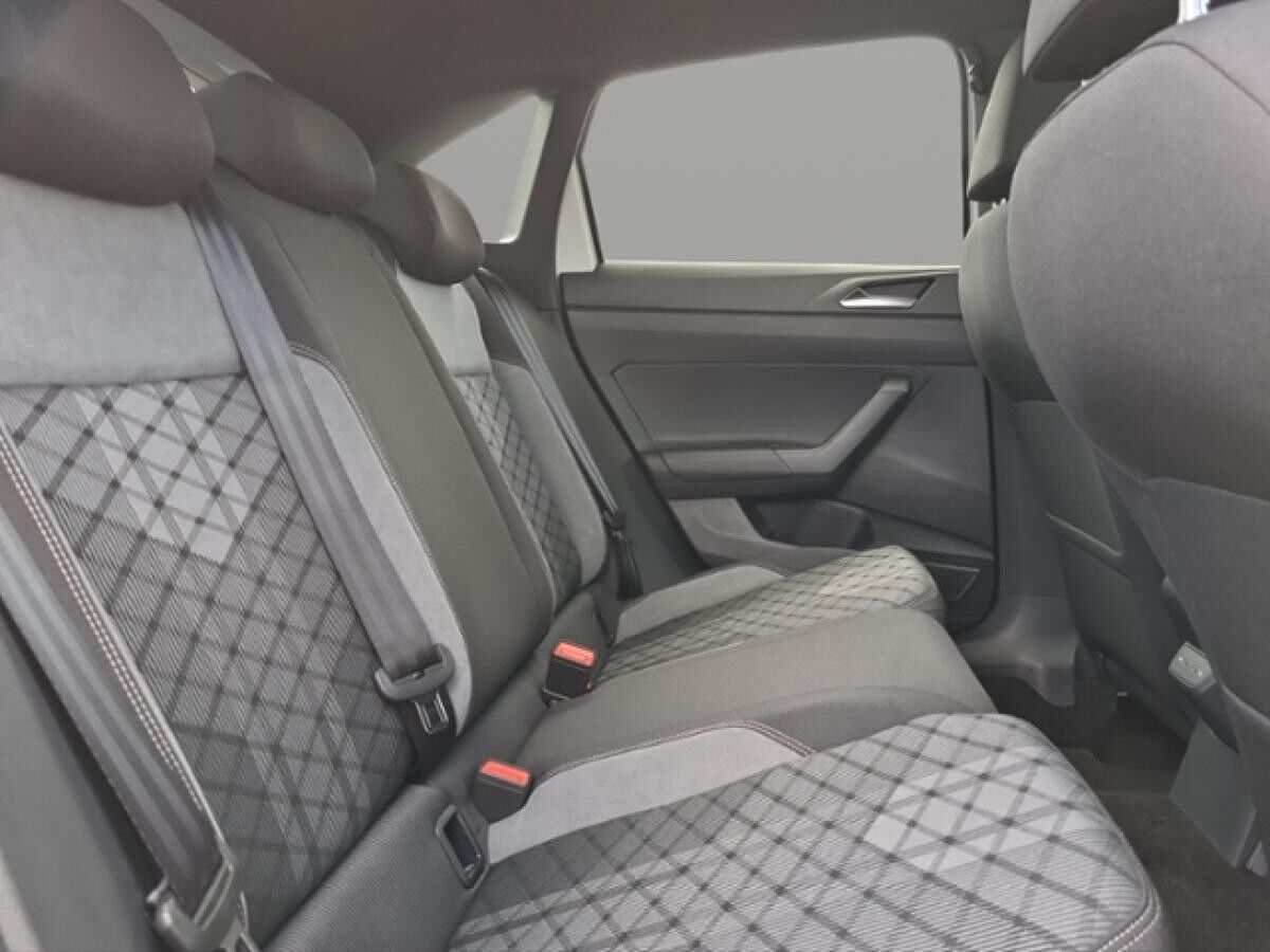 Volkswagen Taigo 1.5 TSI DSG R-LINE+MATRIX+NAVI+WR+BLACKSTY