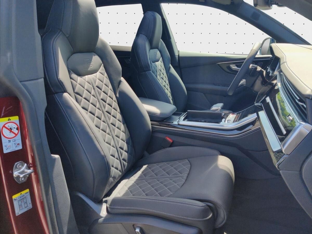 Audi SQ8 SUV TFSI INDIVIDUAL*AHK*Fahrwerk Adv.*Assi+
